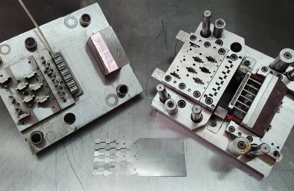 outillage matricerie industrielle poinconnage (matrice-poinçon)